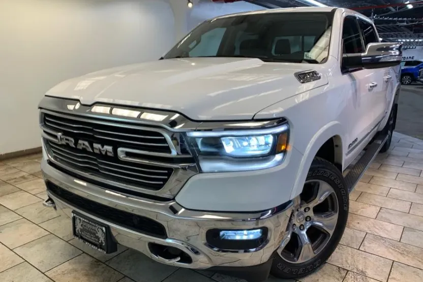 2022 Ram 1500 Laramie photo 1