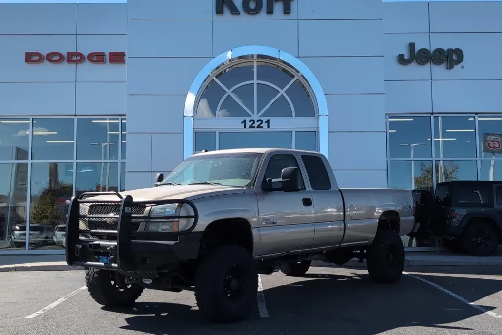 2004 Chevrolet Silverado 2500HD LS photo 1