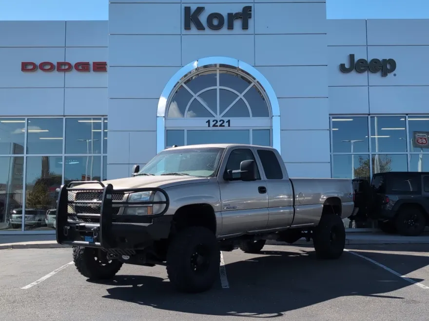 2004 Chevrolet Silverado 2500HD LS photo 1