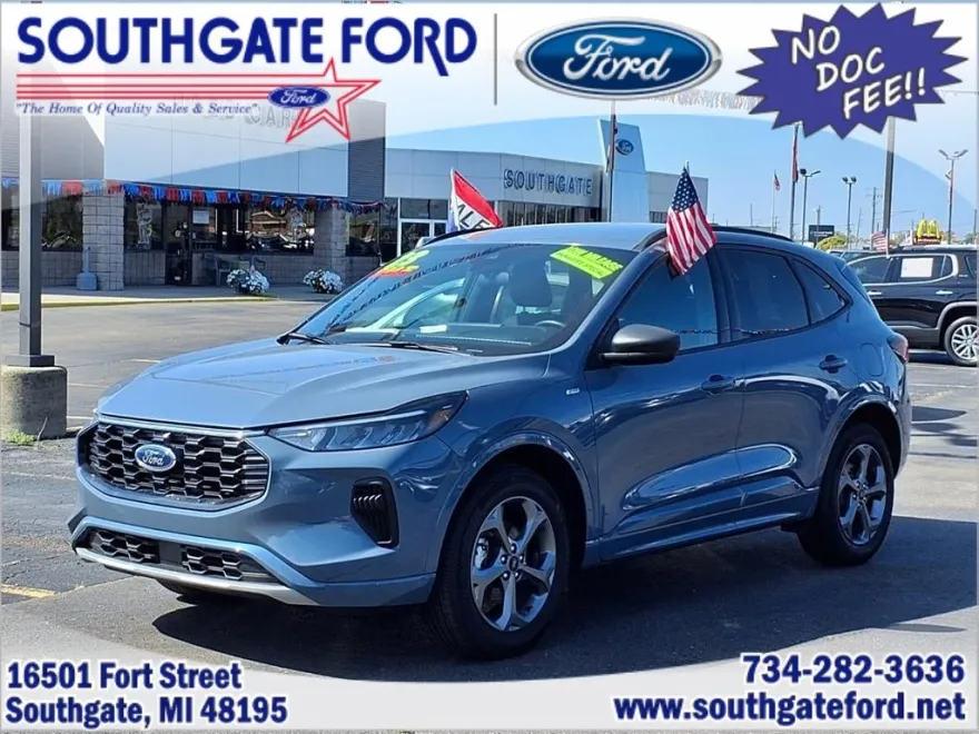 2023 Ford Escape ST-Line photo 1