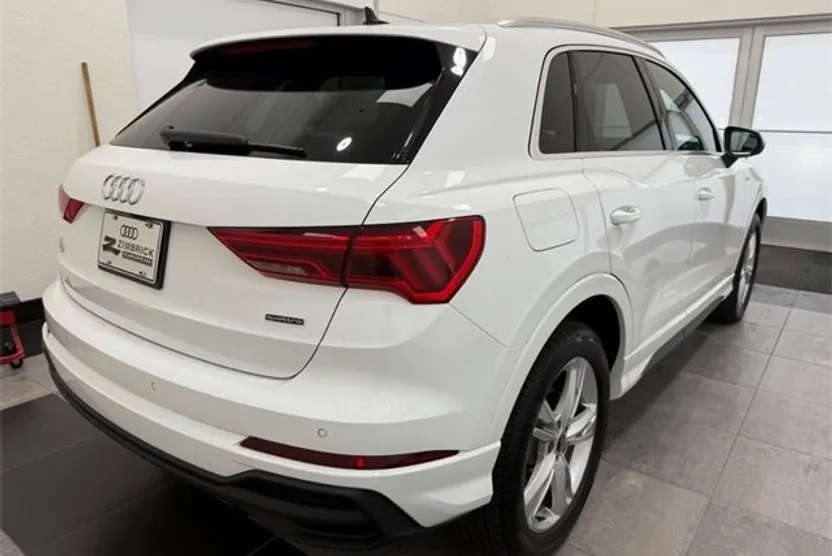 2024 Audi Q3 Premium Plus S line photo 1