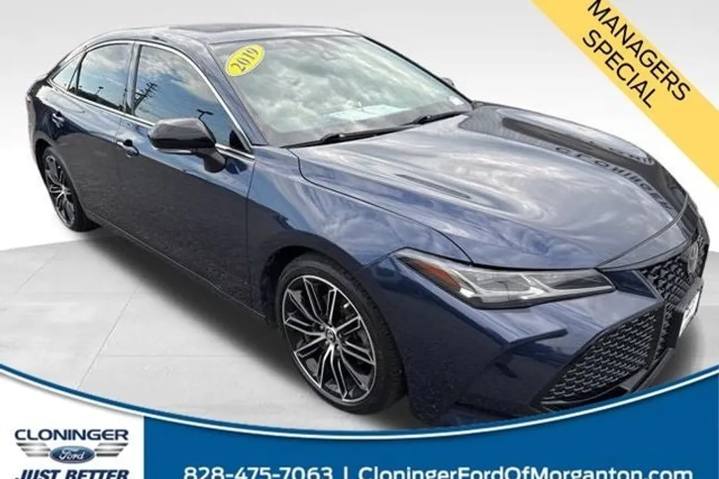 2019 Toyota Avalon Touring photo 1