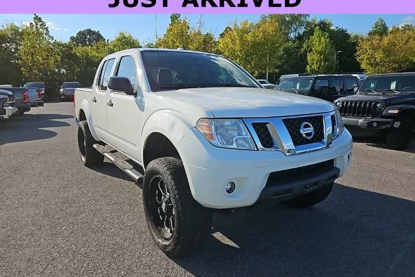 2017 Nissan Frontier SV photo 1