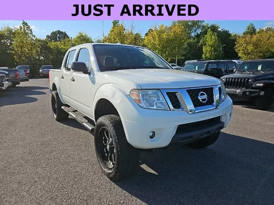 2017 Nissan Frontier SV photo 1