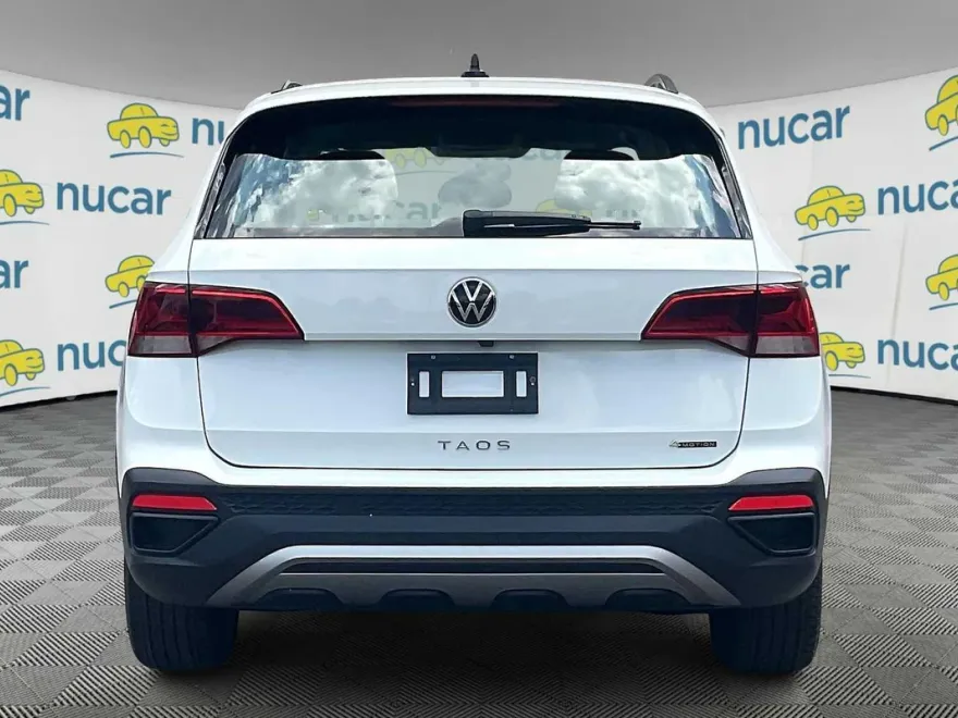 2022 Volkswagen Taos S photo 1