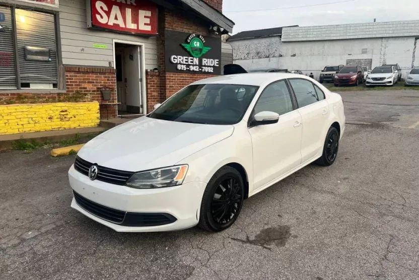 2013 Volkswagen Jetta SE photo 1