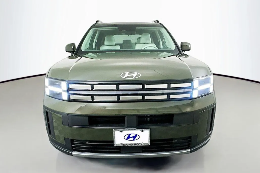 2026 Hyundai Santa Fe SEL photo 1