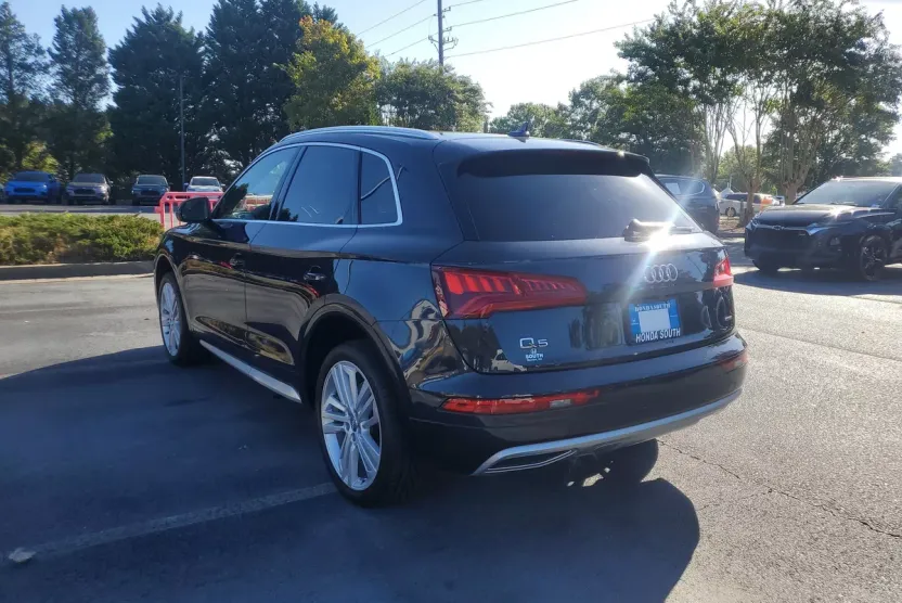 2019 Audi Q5 2.0T Premium photo 1
