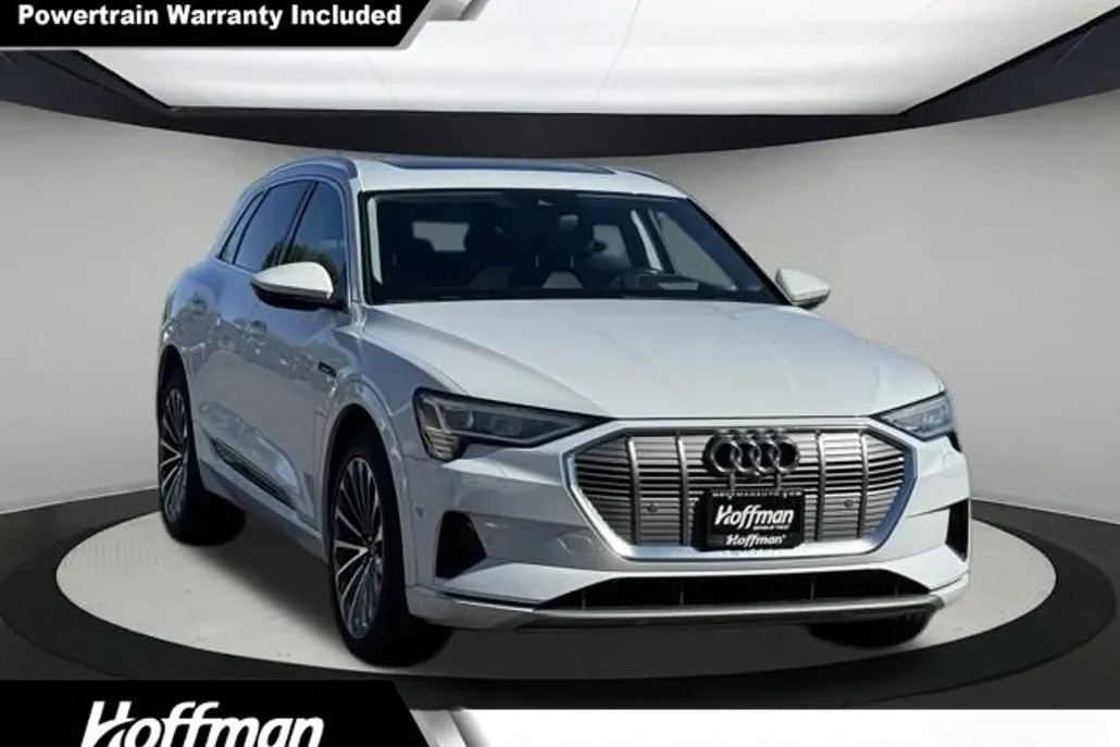 2019 Audi e-tron Prestige photo 1