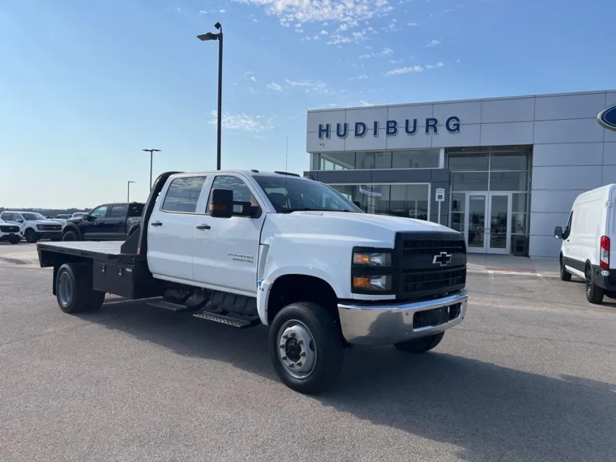 2022 Chevrolet Silverado 4500HD Work Truck photo 1