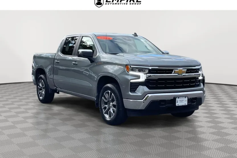 2025 Chevrolet Silverado 1500 LT photo 1