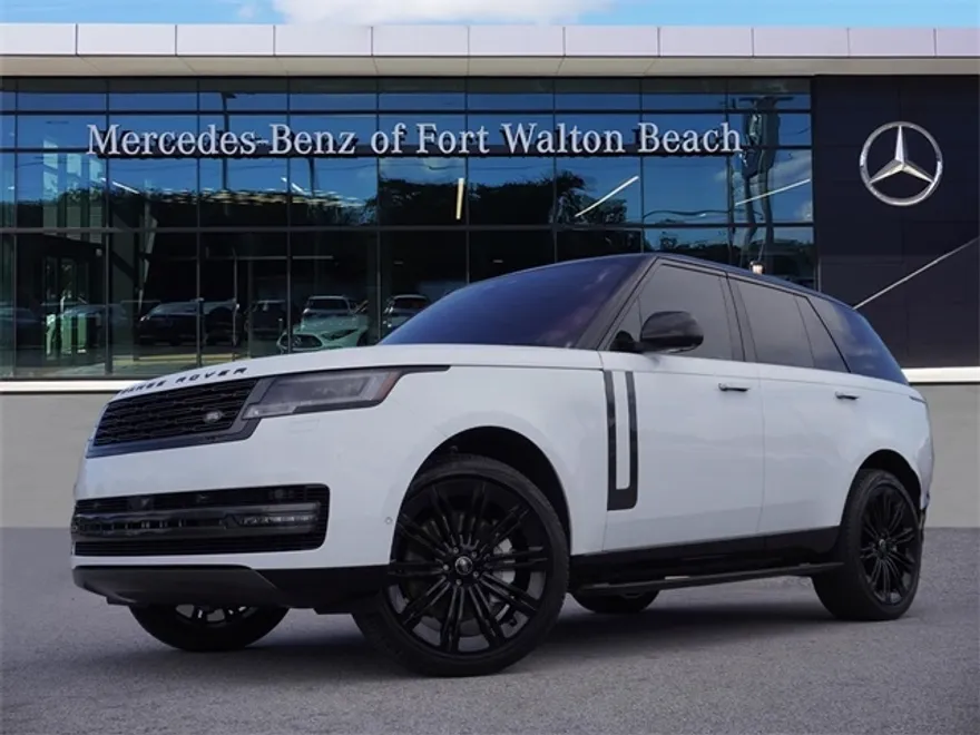 2023 Land Rover Range Rover SE photo 1