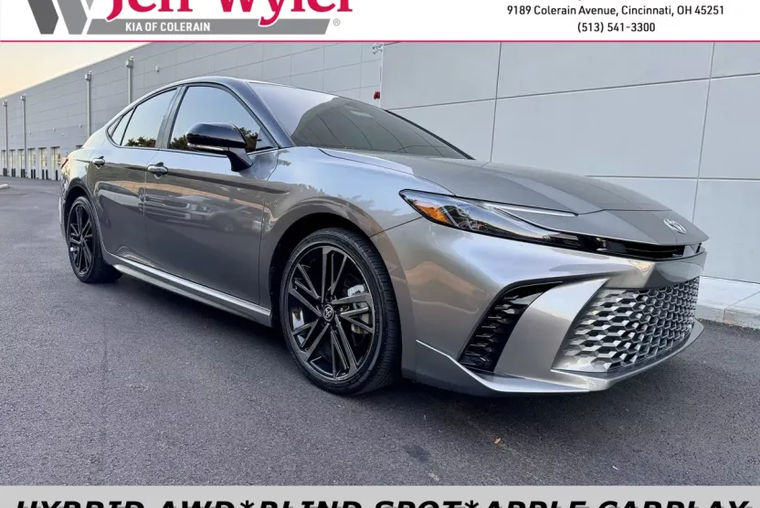 2025 Toyota Camry XSE photo 1