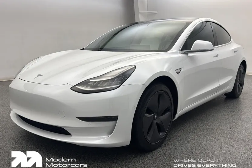 2020 Tesla Model 3 Long Range photo 1