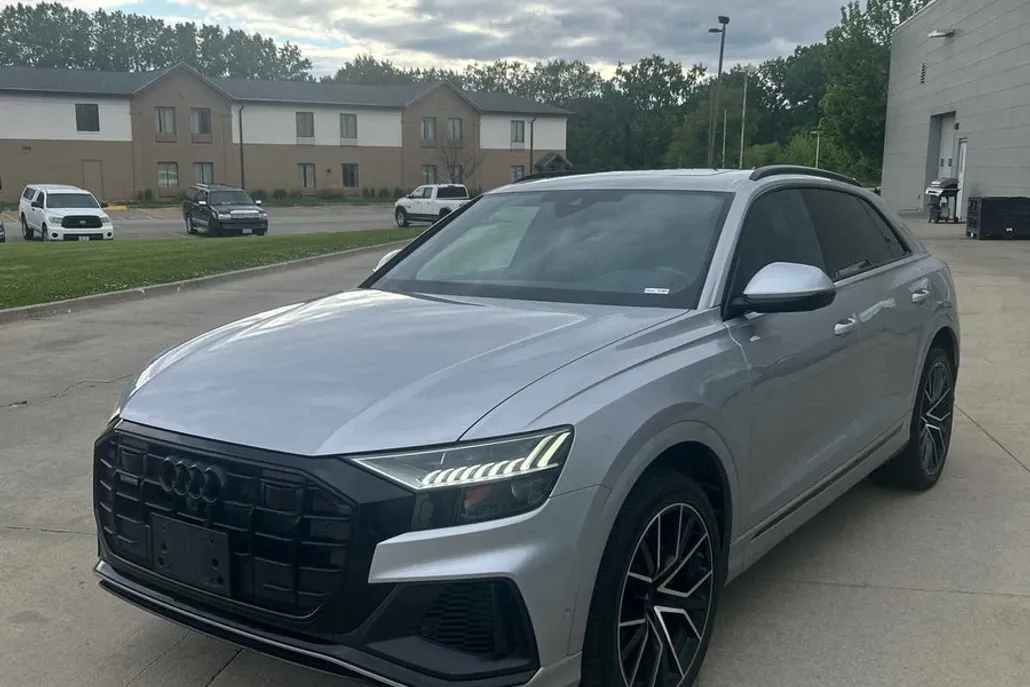 2022 Audi Q8 55 Premium Plus photo 1