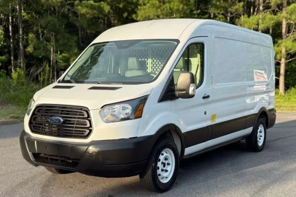 2019 Ford Transit Van photo 1