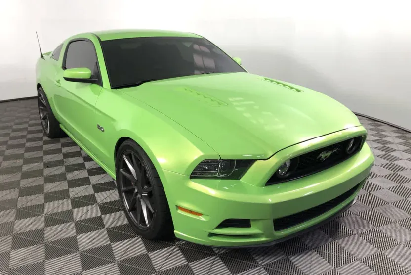 2013 Ford Mustang GT photo 1