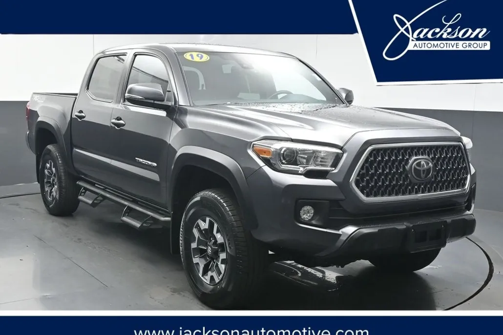 2019 Toyota Tacoma TRD V6 4x4 photo 1