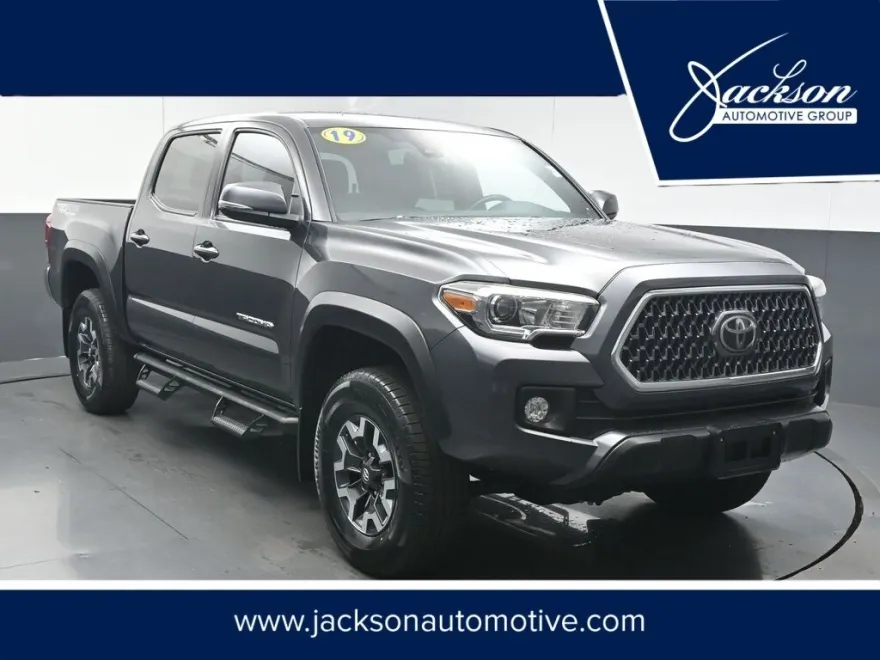 2019 Toyota Tacoma TRD V6 4x4 photo 1