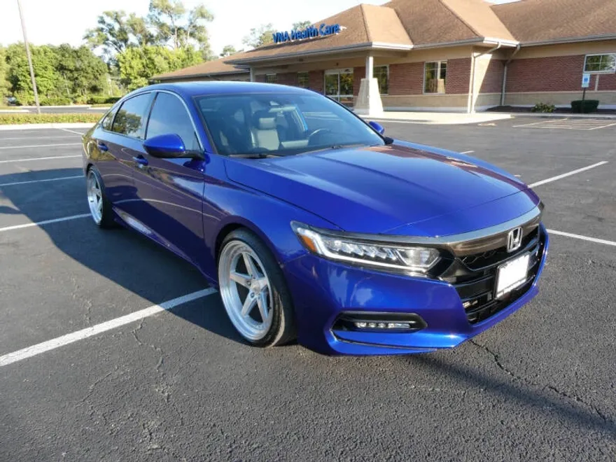 2019 Honda Accord Sport photo 1