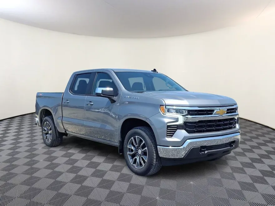 2025 Chevrolet Silverado 1500 LT photo 1