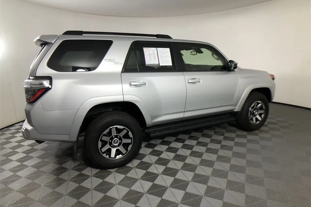 2024 Toyota 4Runner TRD Off-Road photo 1