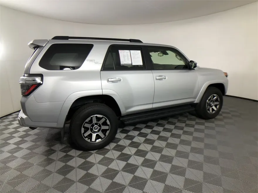 2024 Toyota 4Runner TRD Off-Road photo 1