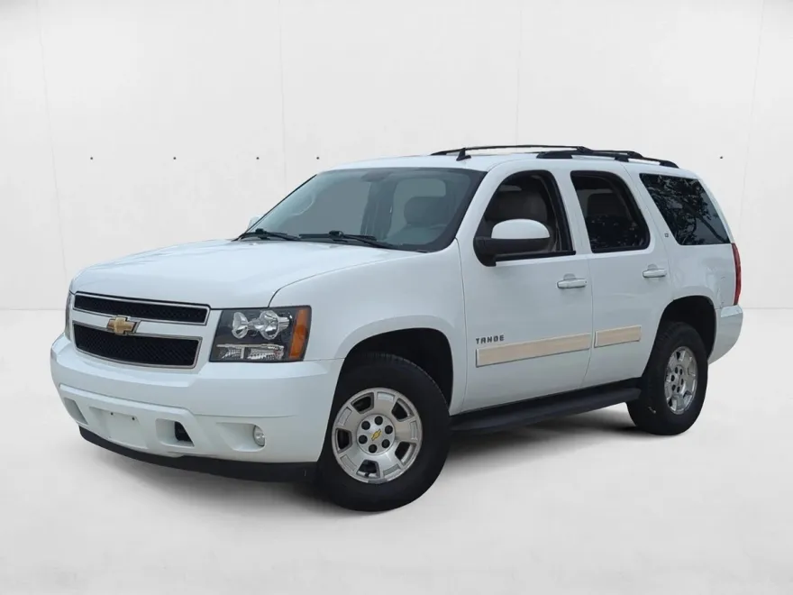 2011 Chevrolet Tahoe LT photo 1
