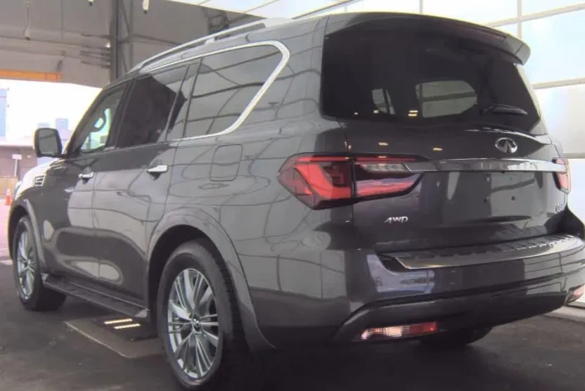 2024 Infiniti QX80 Luxe photo 1