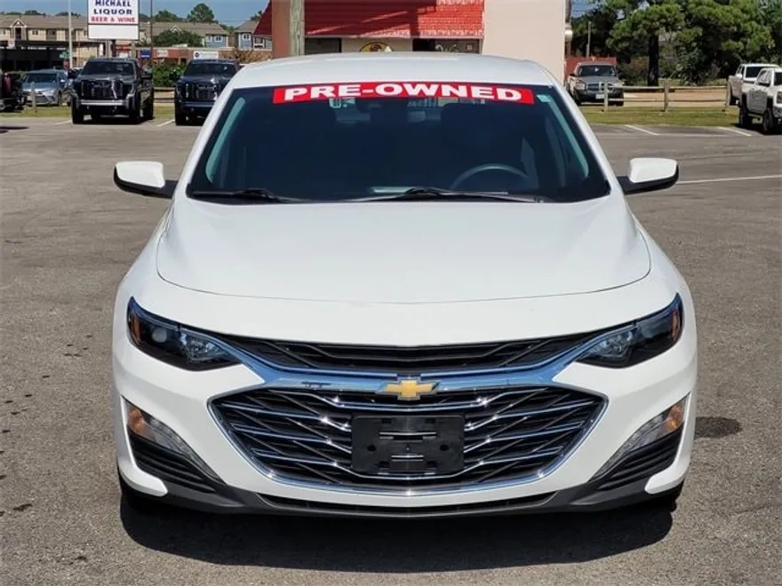 2024 Chevrolet Malibu 1LT photo 1