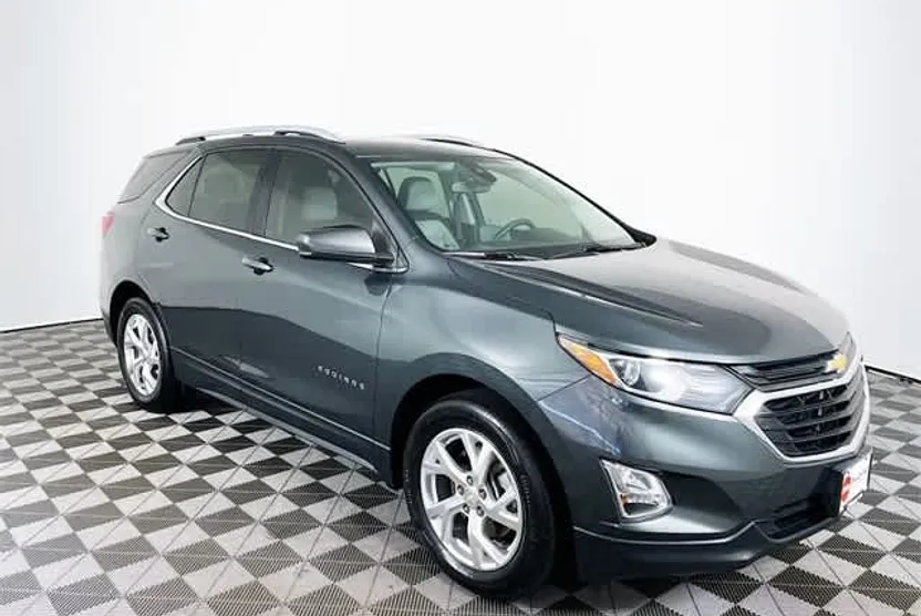2020 Chevrolet Equinox LT photo 1