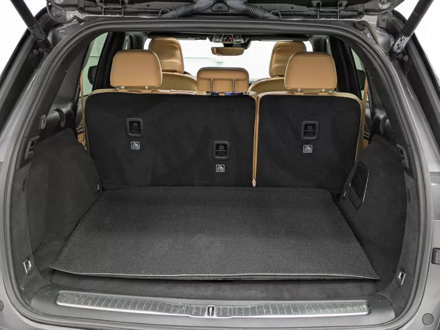 2022 Jeep Cherokee Summit 4xe photo 1