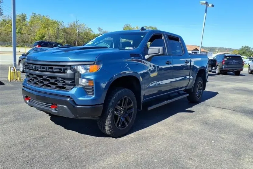 2024 Chevrolet Silverado 1500 Custom Trail Boss photo 1