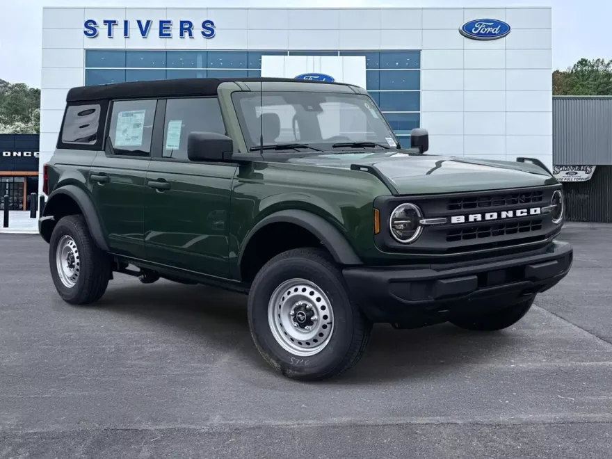 2025 Ford Bronco Base photo 1