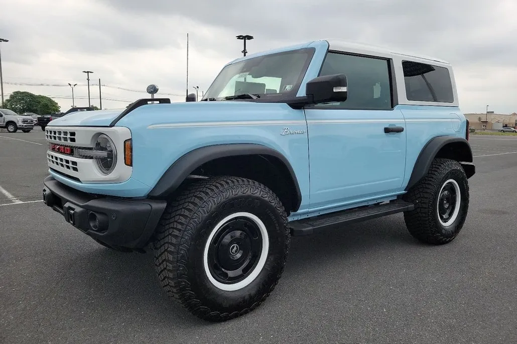 2024 Ford Bronco Heritage Limited First Edition photo 1