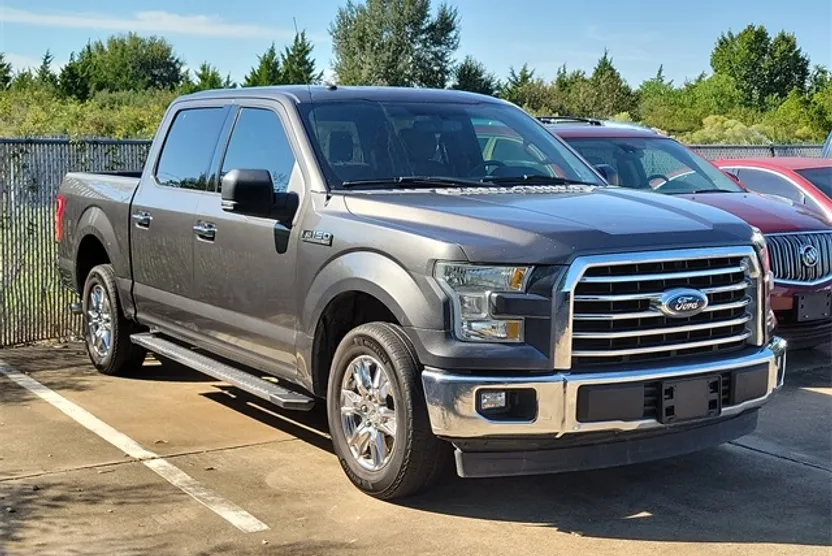 2017 Ford F-150 XLT photo 1