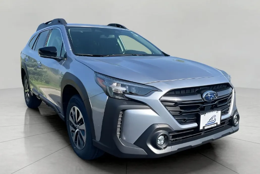 2025 Subaru Outback Premium photo 1