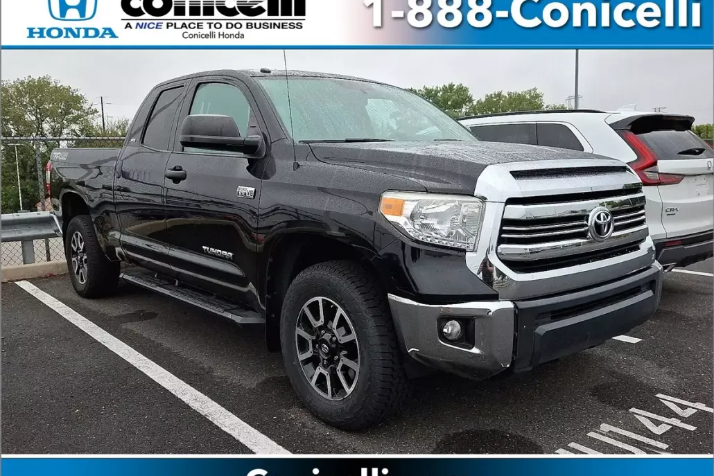 2016 Toyota Tundra SR5 Double Cab photo 1