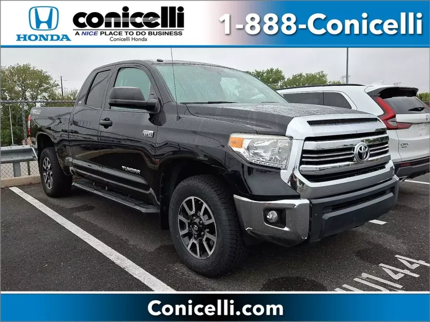 2016 Toyota Tundra SR5 Double Cab photo 1