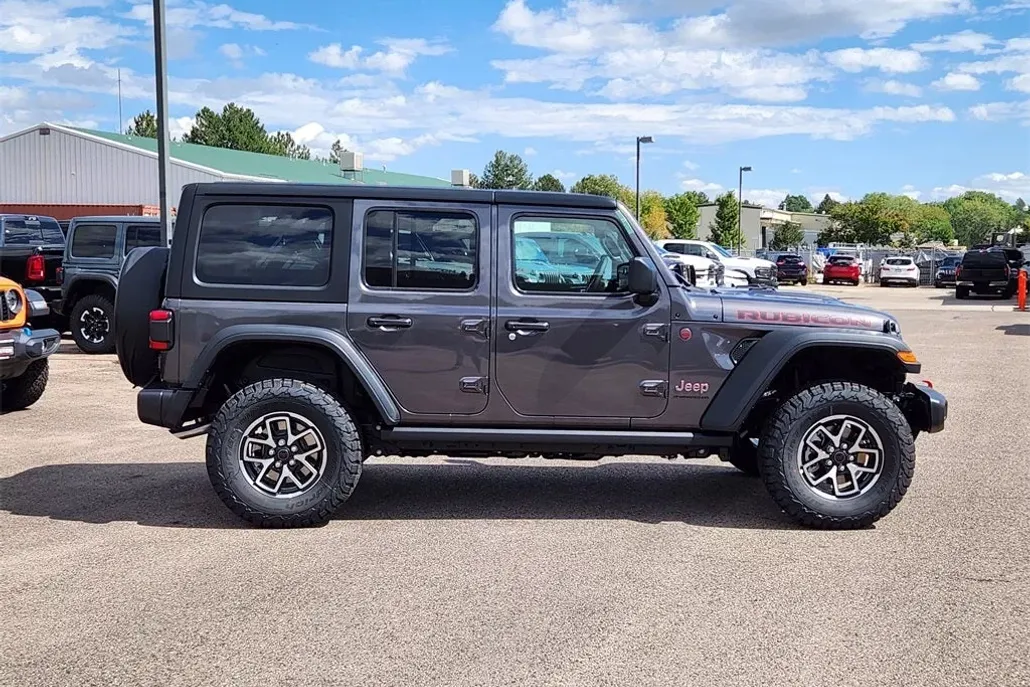 2025 Jeep Wrangler Rubicon photo 1