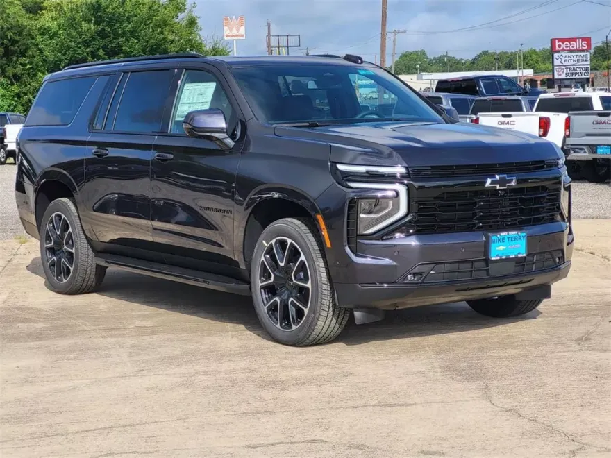 2025 Chevrolet Suburban RST photo 1