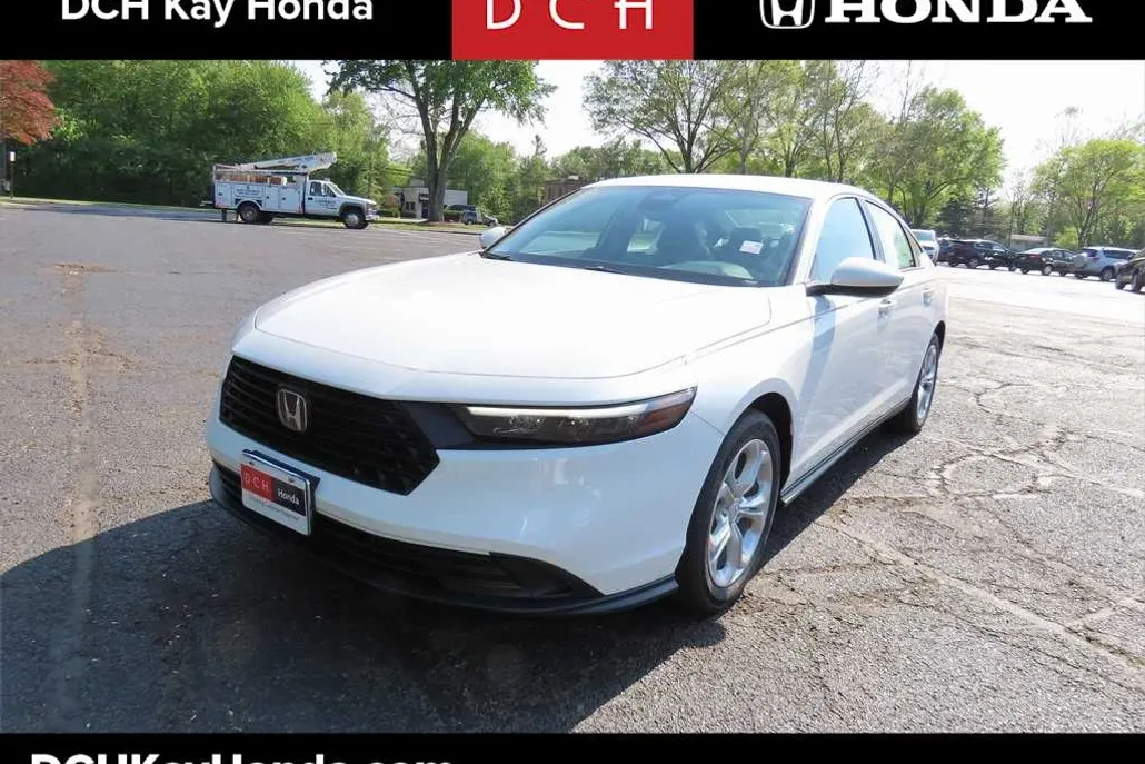 2025 Honda Accord LX photo 1
