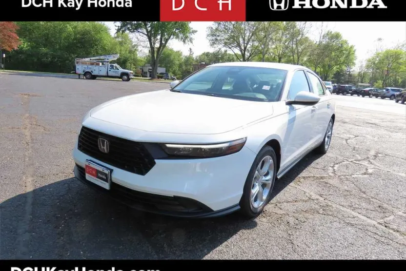 2025 Honda Accord LX photo 1