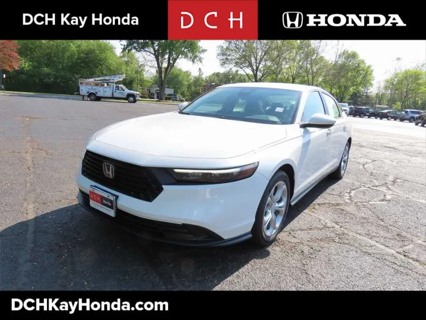 2025 Honda Accord LX photo 1