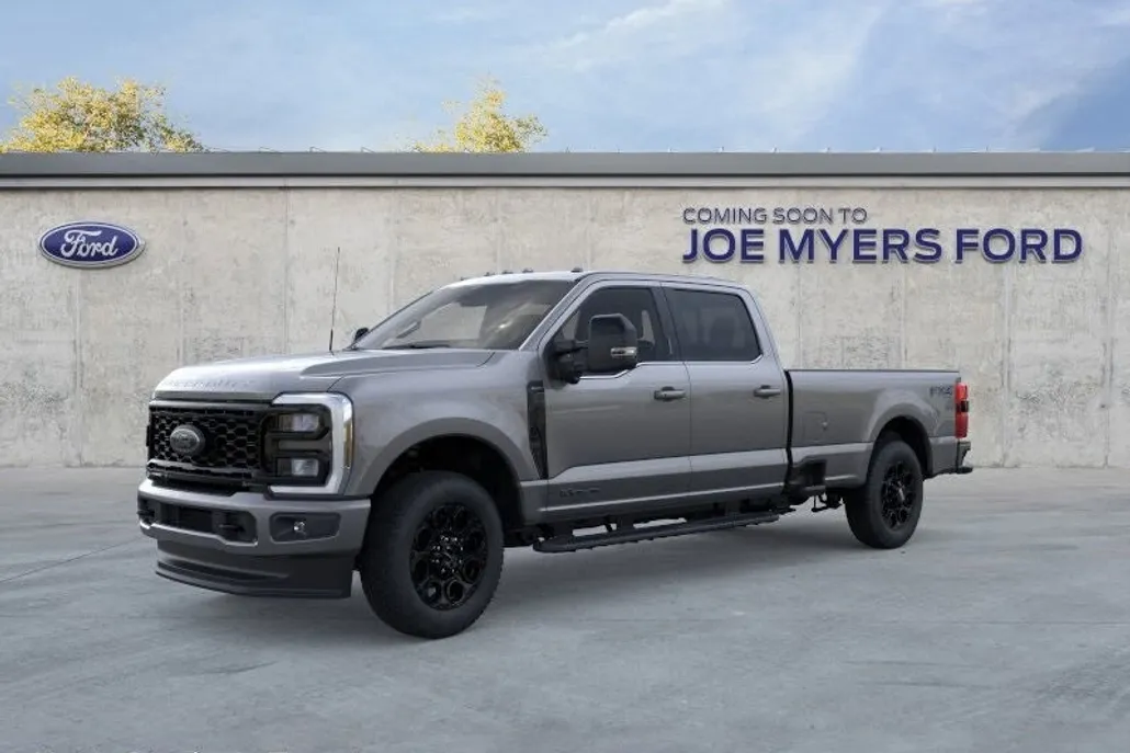 2026 Ford F-350 Lariat photo 1