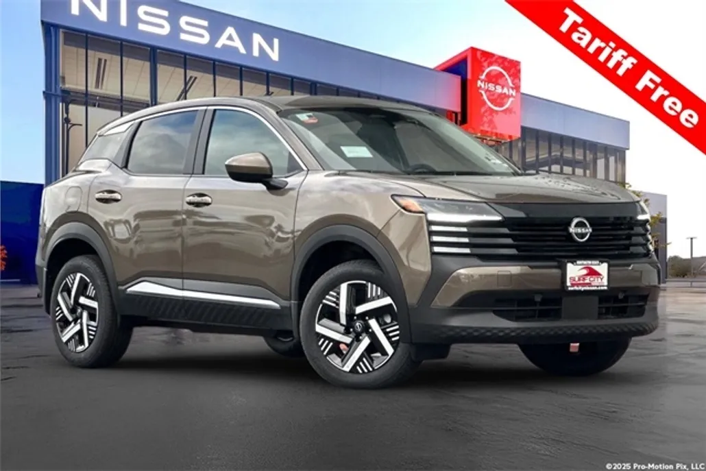 2025 Nissan Kicks SV photo 1