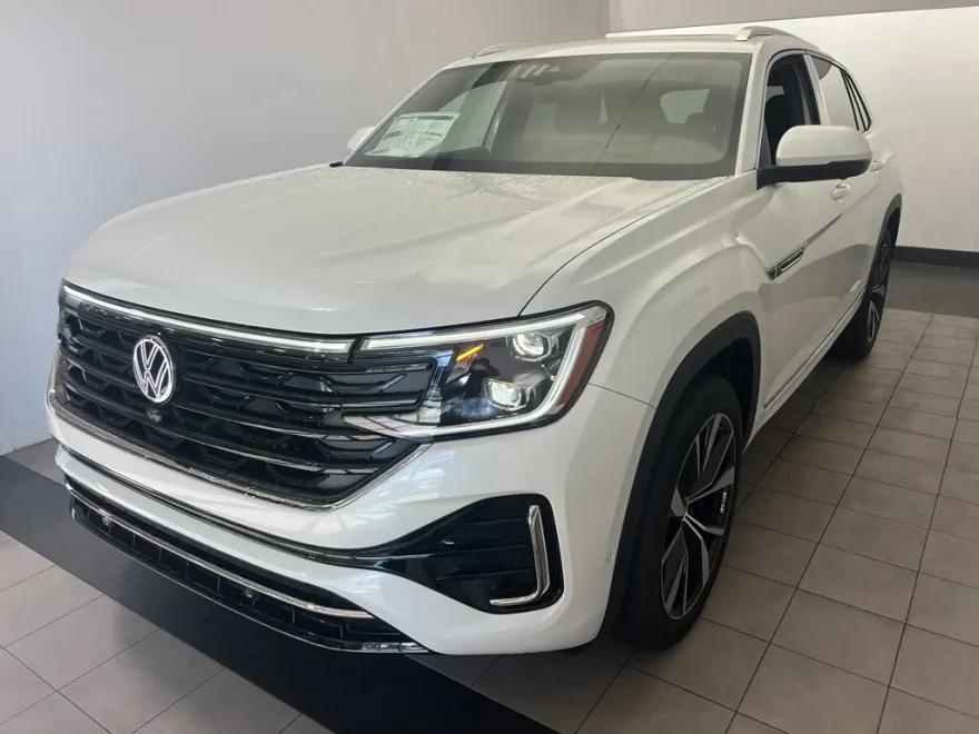 2026 Volkswagen Atlas Cross Sport SEL Premium R-Line photo 1