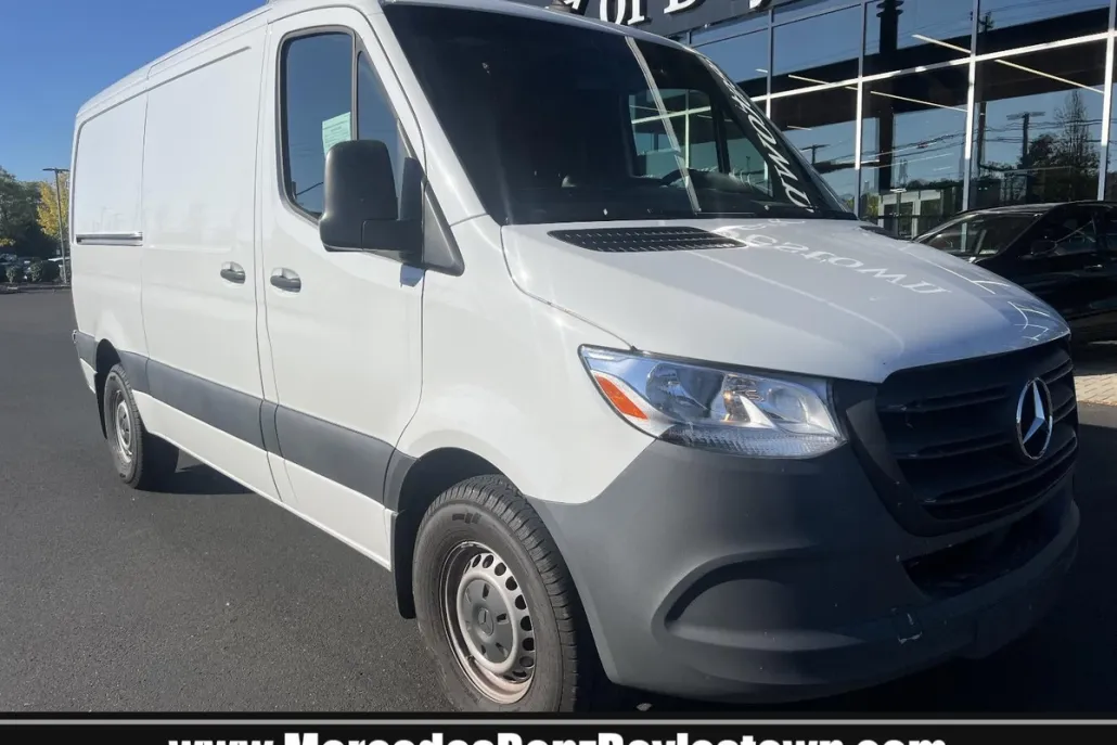 2022 Mercedes Benz Sprinter Cargo Van 2500 Standard Roof photo 1