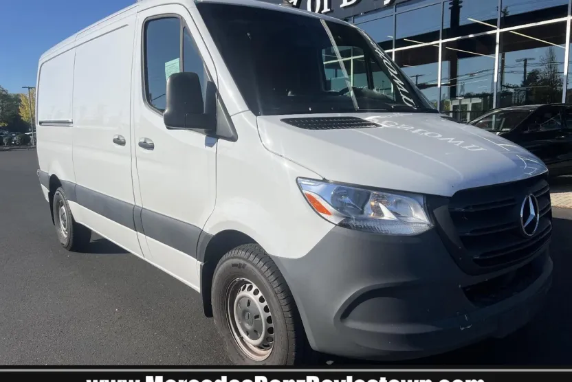 2022 Mercedes Benz Sprinter Cargo Van 2500 Standard Roof photo 1