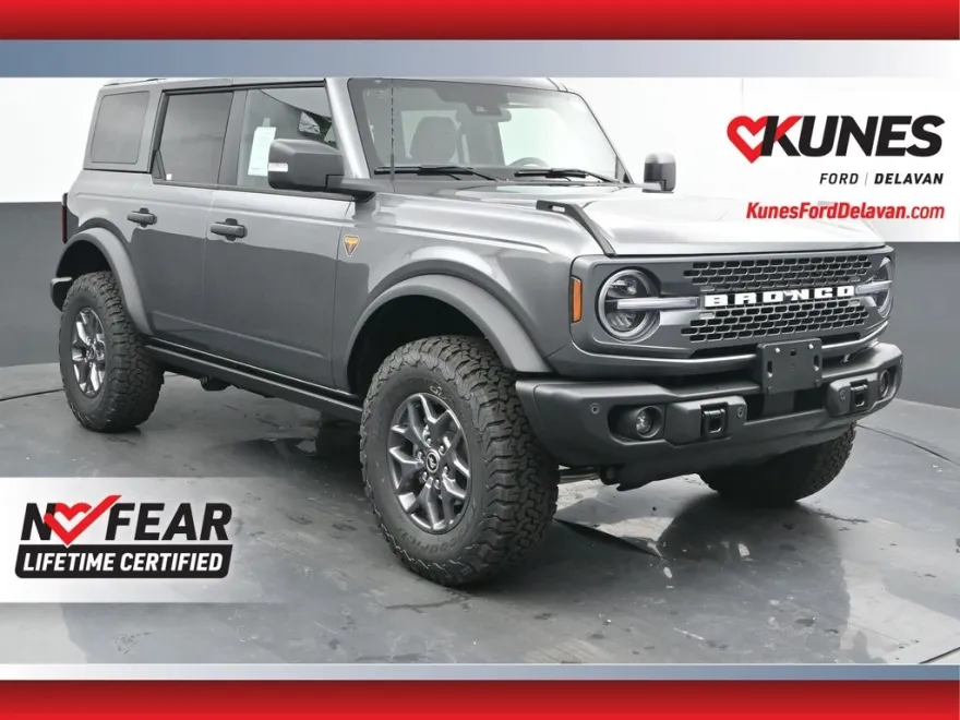 2025 Ford Bronco Badlands photo 1